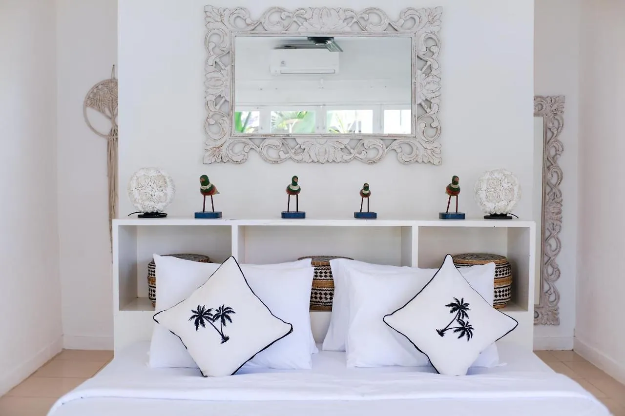 Villa Hally Bali 乌干沙