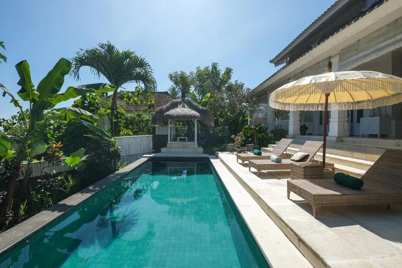Villa Hally Bali 乌干沙
