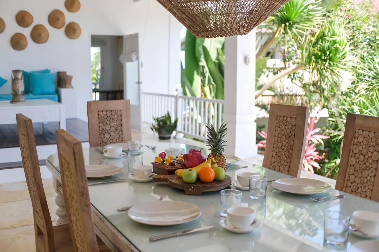 Villa Hally Bali 乌干沙