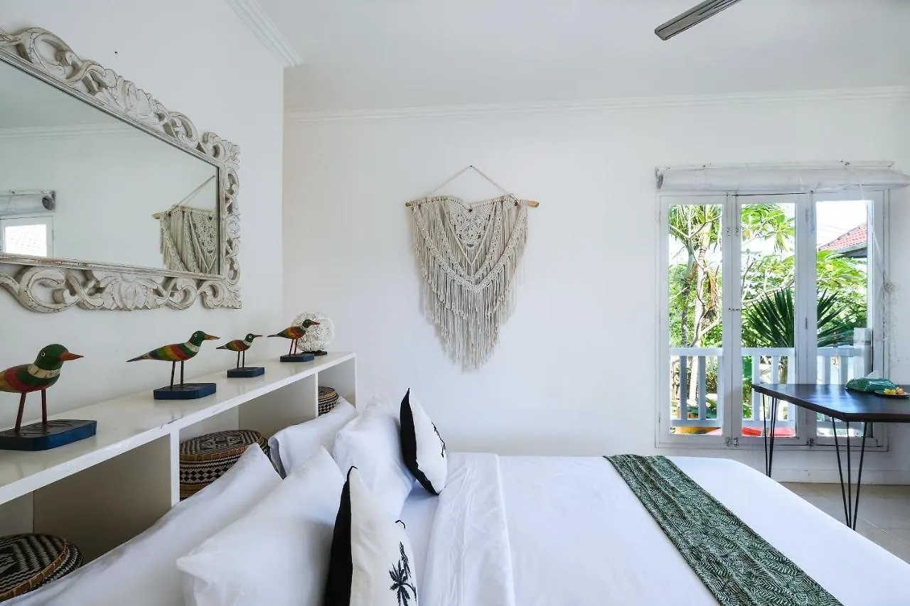 Villa Hally Bali 乌干沙